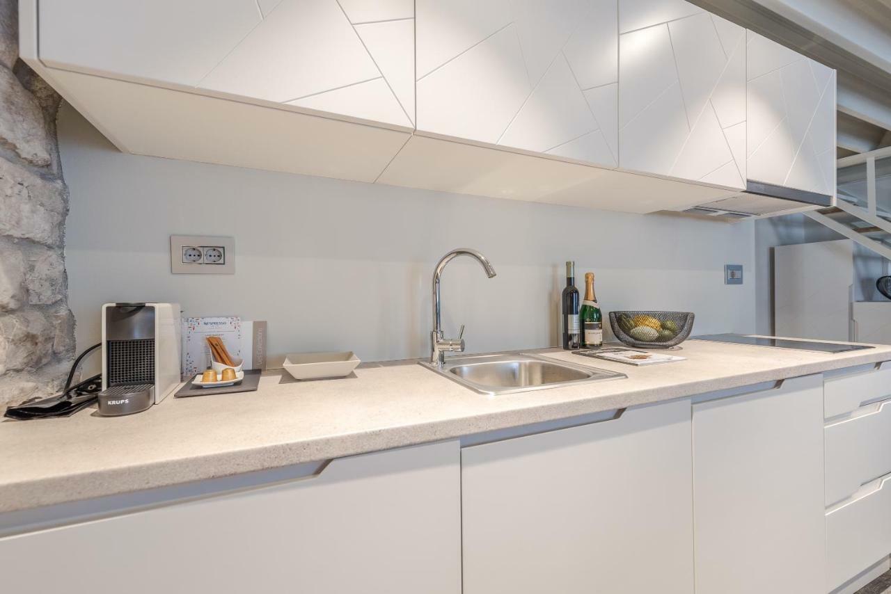 Alma Lofts Apartment Zadar Bagian luar foto